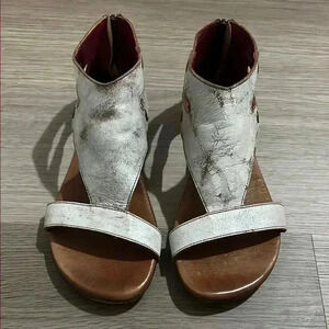 Bed Stu White and Brown Sandals